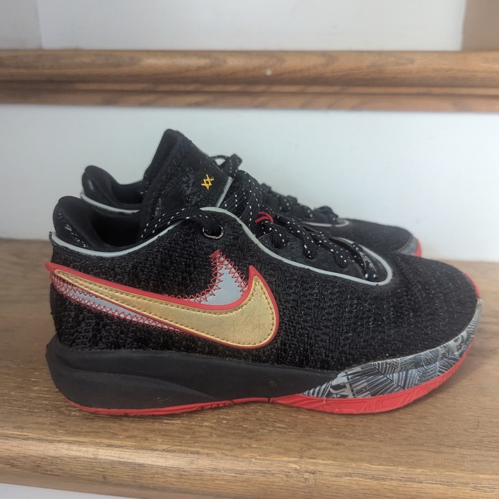 Nike youth shoes